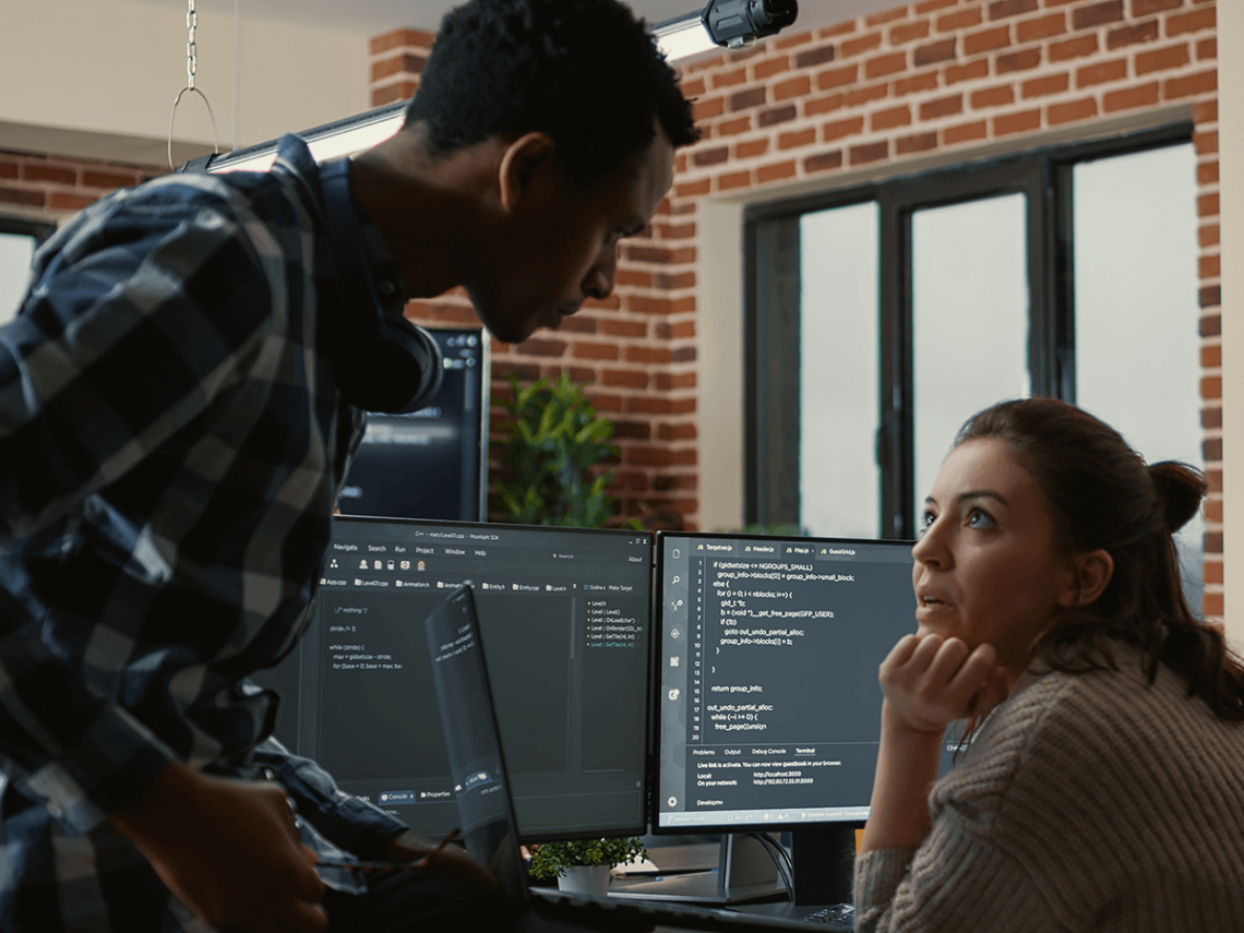 Software Engineer Vs Data Engineer